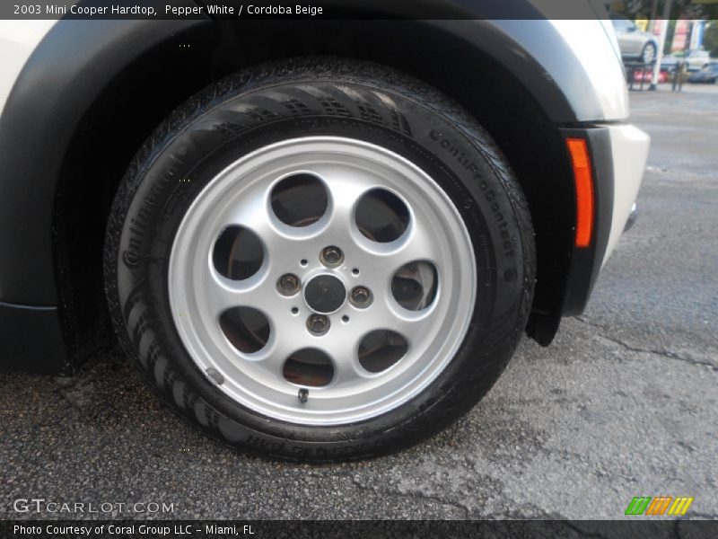 Pepper White / Cordoba Beige 2003 Mini Cooper Hardtop