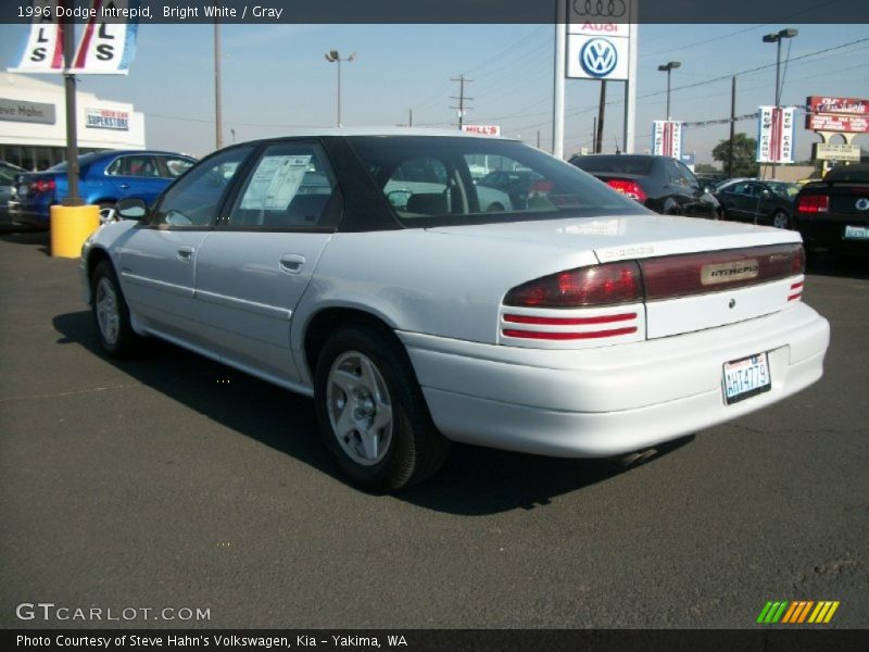 Bright White / Gray 1996 Dodge Intrepid