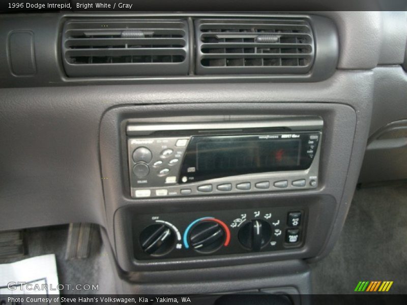 Bright White / Gray 1996 Dodge Intrepid