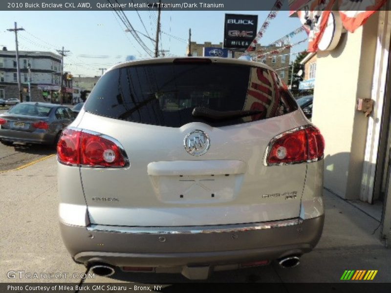 Quicksilver Metallic / Titanium/Dark Titanium 2010 Buick Enclave CXL AWD