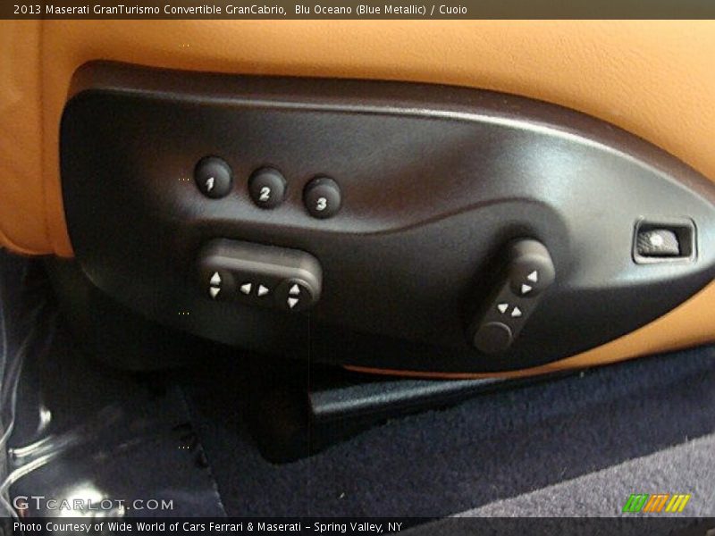 Controls of 2013 GranTurismo Convertible GranCabrio