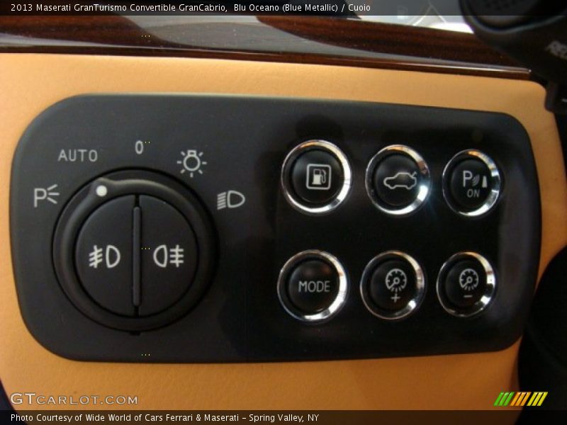 Controls of 2013 GranTurismo Convertible GranCabrio