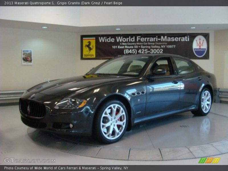 Grigio Granito (Dark Grey) / Pearl Beige 2013 Maserati Quattroporte S