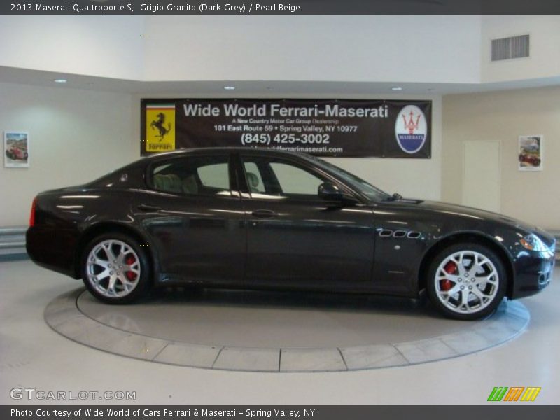 Grigio Granito (Dark Grey) / Pearl Beige 2013 Maserati Quattroporte S