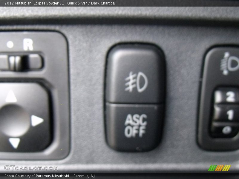 Quick Silver / Dark Charcoal 2012 Mitsubishi Eclipse Spyder SE