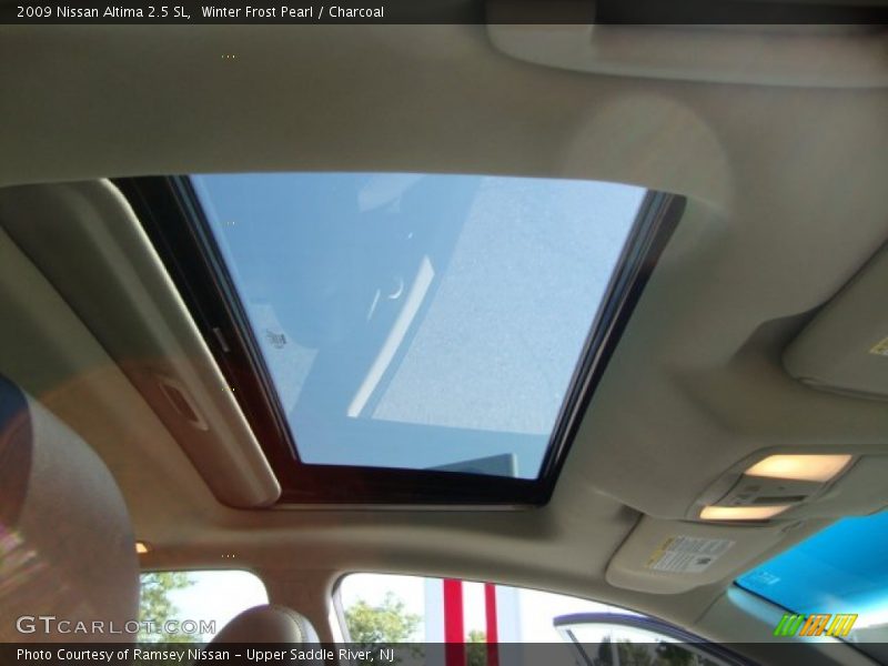 Winter Frost Pearl / Charcoal 2009 Nissan Altima 2.5 SL