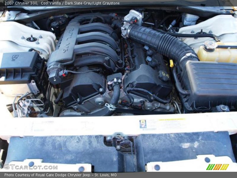Cool Vanilla / Dark Slate Gray/Light Graystone 2007 Chrysler 300