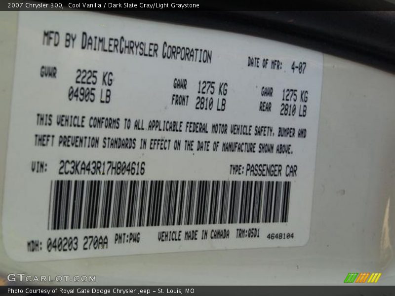 Cool Vanilla / Dark Slate Gray/Light Graystone 2007 Chrysler 300