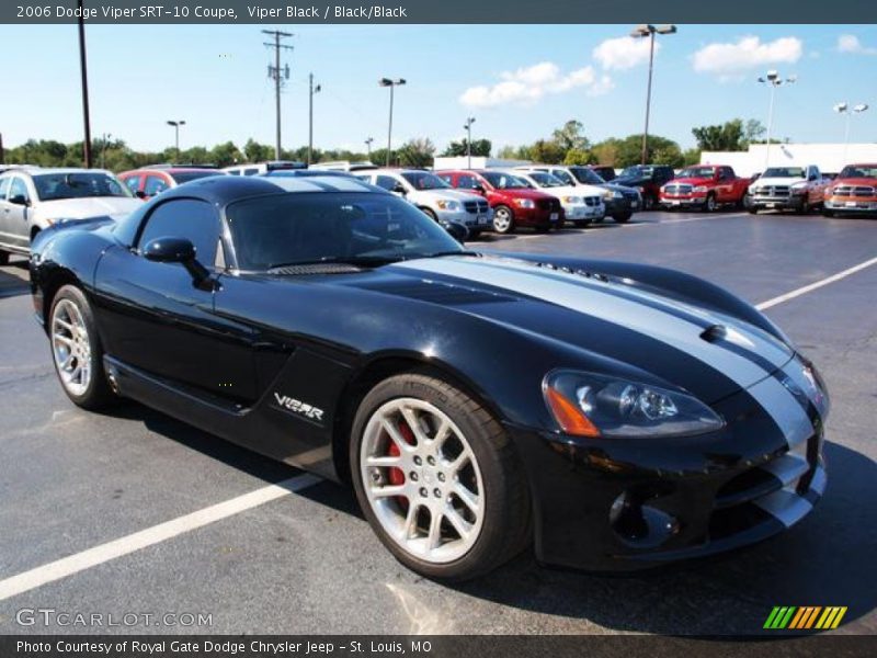 Front 3/4 View of 2006 Viper SRT-10 Coupe