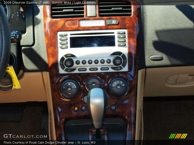 Summit White / Light Cashmere 2006 Chevrolet Equinox LT AWD