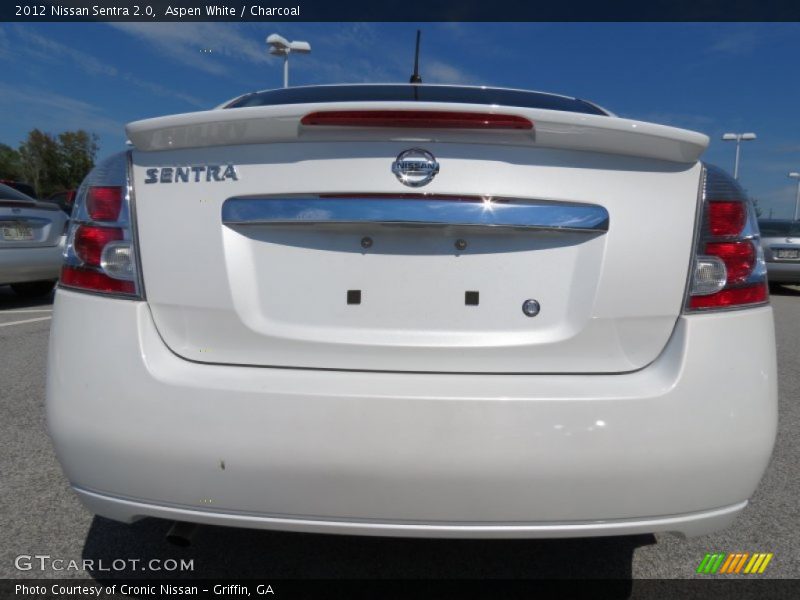 Aspen White / Charcoal 2012 Nissan Sentra 2.0