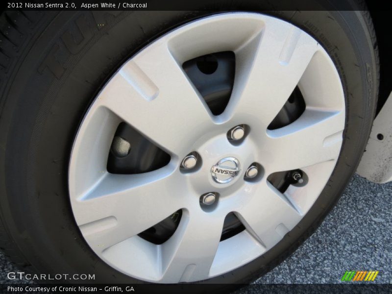 Aspen White / Charcoal 2012 Nissan Sentra 2.0