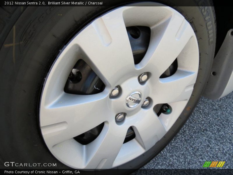 Brilliant Silver Metallic / Charcoal 2012 Nissan Sentra 2.0