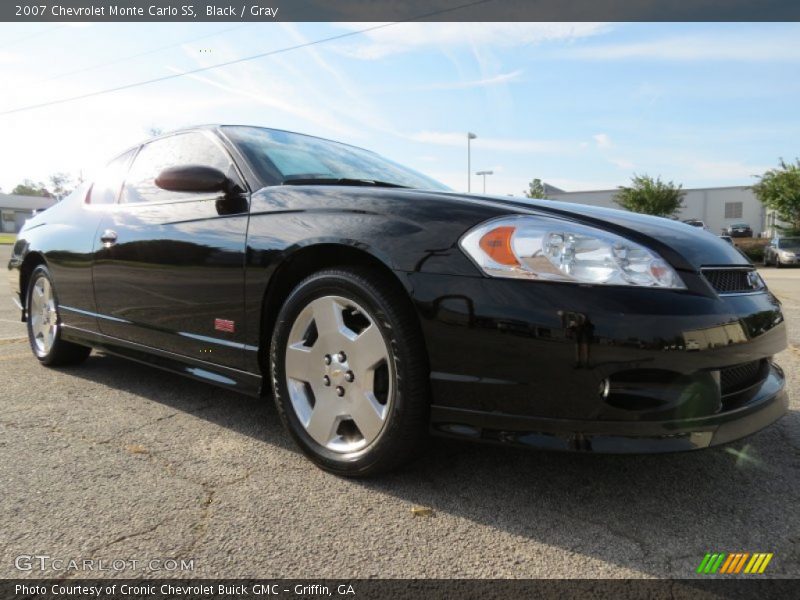 Front 3/4 View of 2007 Monte Carlo SS