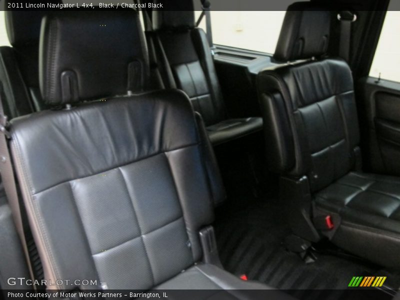 Black / Charcoal Black 2011 Lincoln Navigator L 4x4