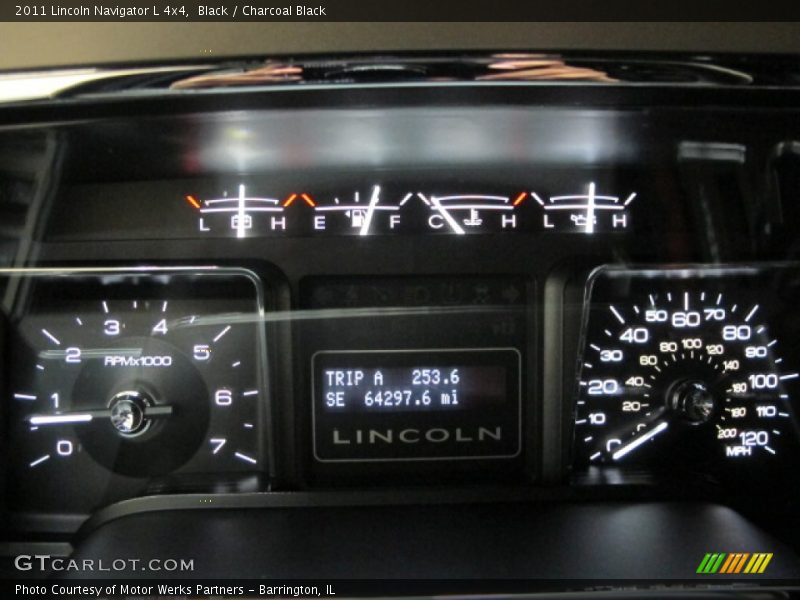 Black / Charcoal Black 2011 Lincoln Navigator L 4x4