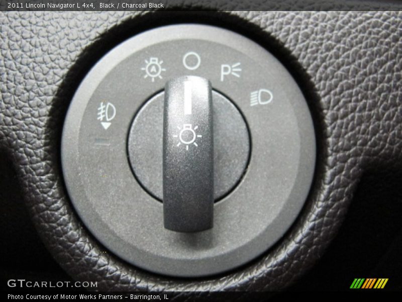 Black / Charcoal Black 2011 Lincoln Navigator L 4x4