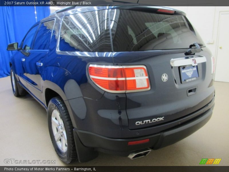 Midnight Blue / Black 2007 Saturn Outlook XR AWD