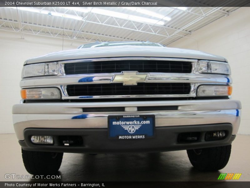 Silver Birch Metallic / Gray/Dark Charcoal 2004 Chevrolet Suburban K2500 LT 4x4