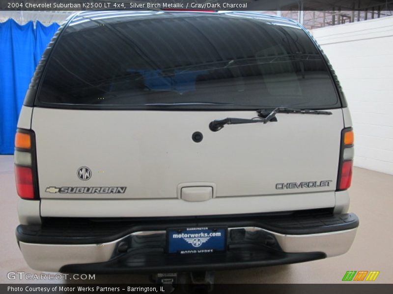 Silver Birch Metallic / Gray/Dark Charcoal 2004 Chevrolet Suburban K2500 LT 4x4