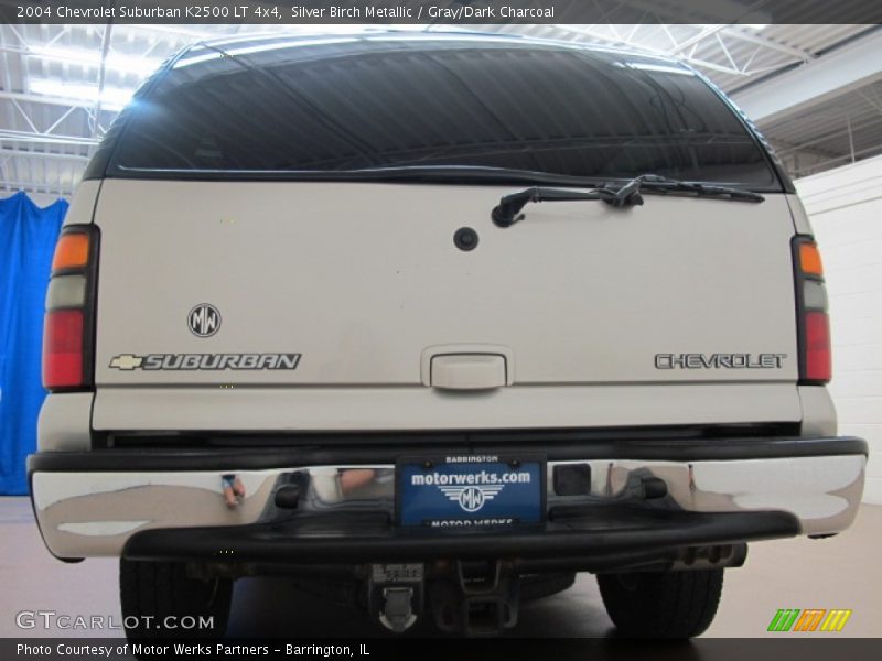 Silver Birch Metallic / Gray/Dark Charcoal 2004 Chevrolet Suburban K2500 LT 4x4