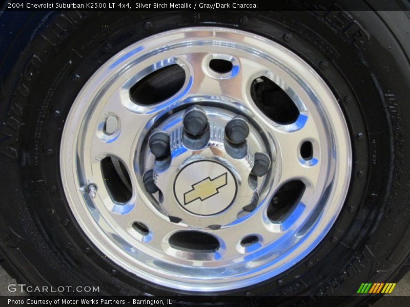 Silver Birch Metallic / Gray/Dark Charcoal 2004 Chevrolet Suburban K2500 LT 4x4
