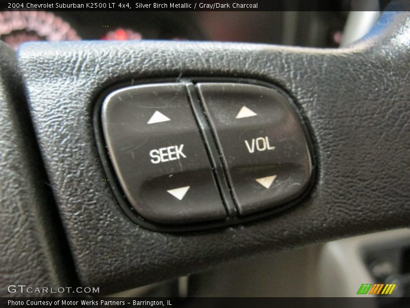Silver Birch Metallic / Gray/Dark Charcoal 2004 Chevrolet Suburban K2500 LT 4x4