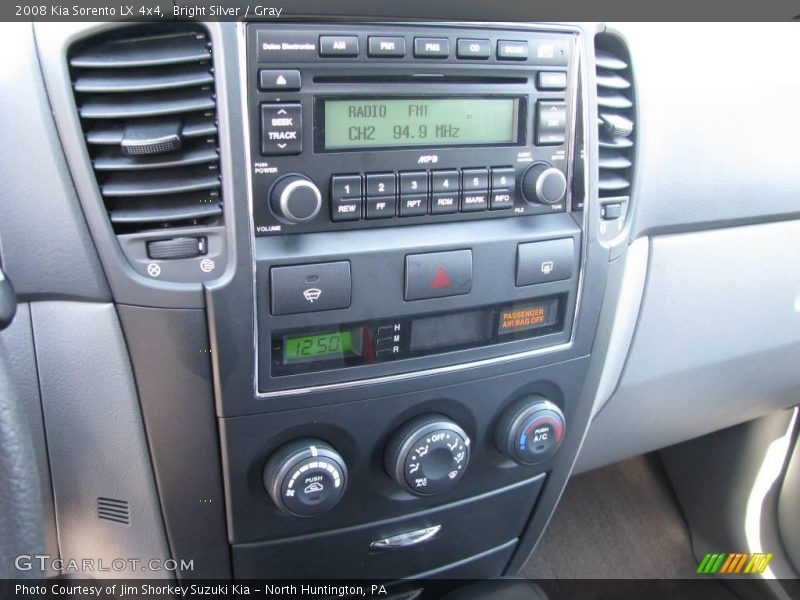 Bright Silver / Gray 2008 Kia Sorento LX 4x4