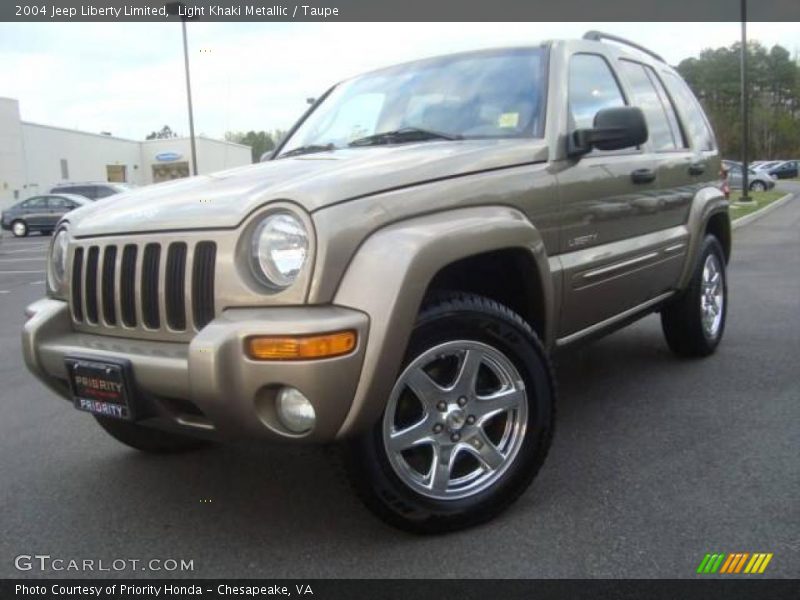 Light Khaki Metallic / Taupe 2004 Jeep Liberty Limited