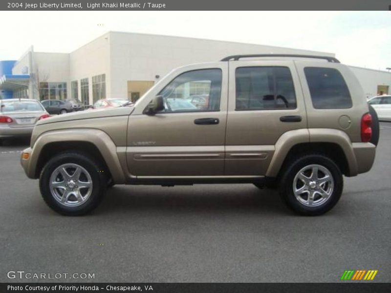 Light Khaki Metallic / Taupe 2004 Jeep Liberty Limited