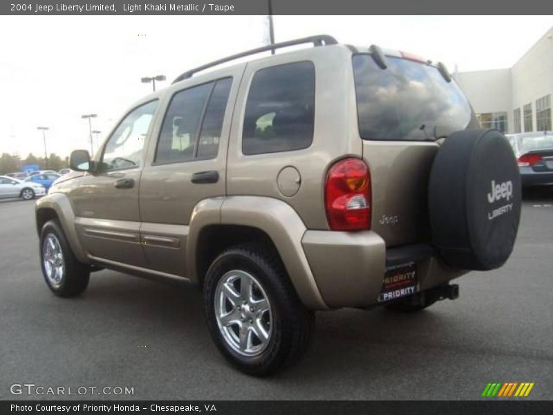Light Khaki Metallic / Taupe 2004 Jeep Liberty Limited