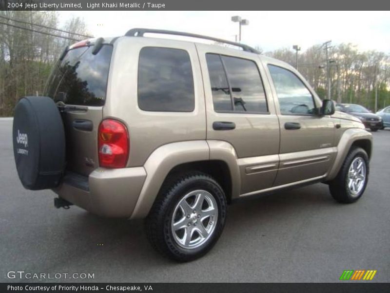 Light Khaki Metallic / Taupe 2004 Jeep Liberty Limited