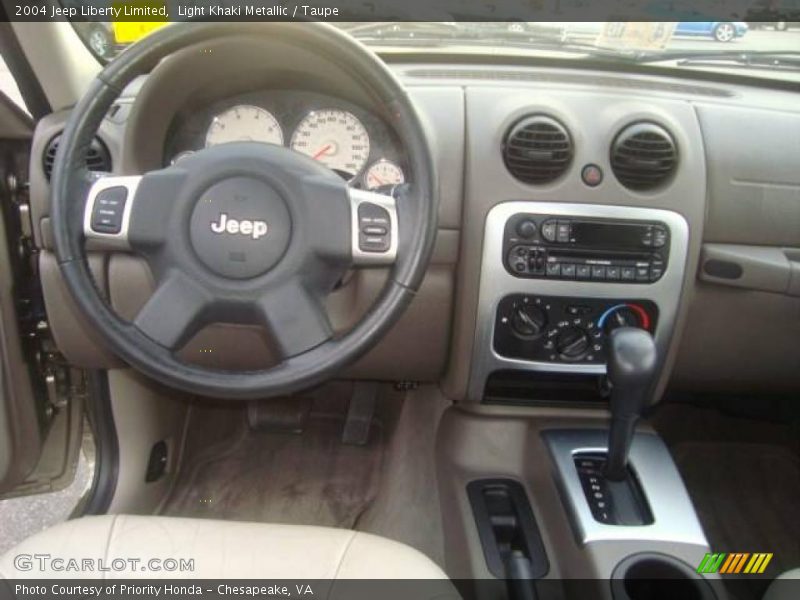 Light Khaki Metallic / Taupe 2004 Jeep Liberty Limited
