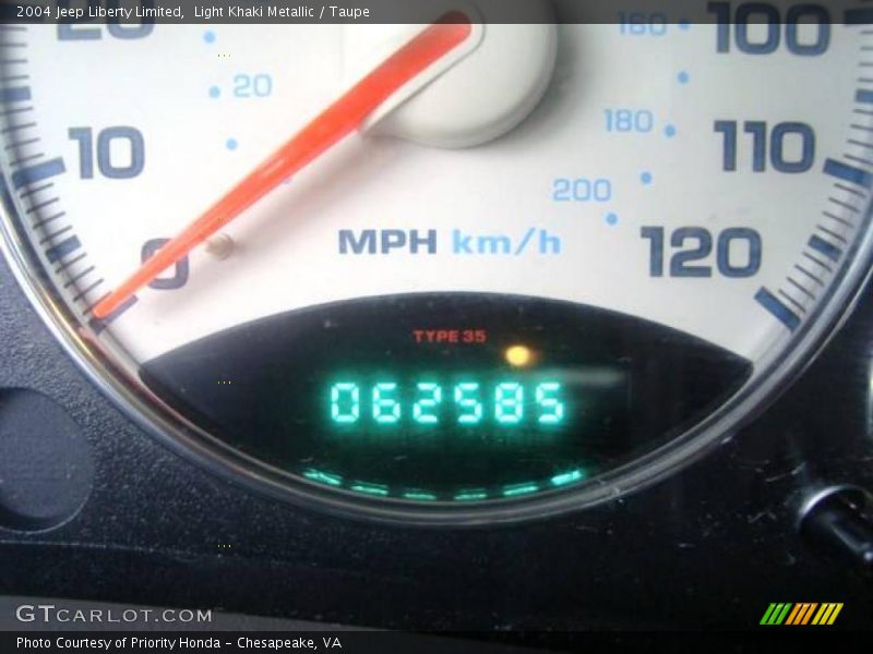 Light Khaki Metallic / Taupe 2004 Jeep Liberty Limited