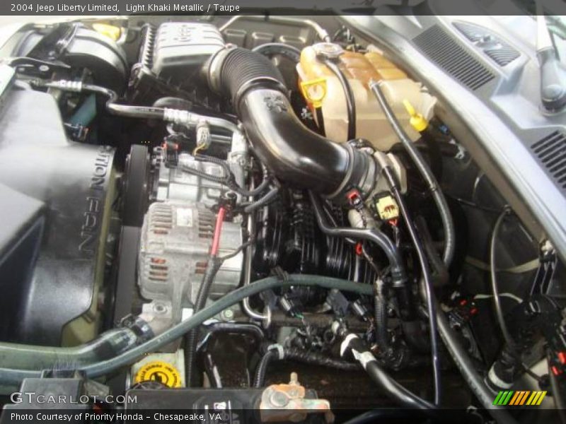 Light Khaki Metallic / Taupe 2004 Jeep Liberty Limited