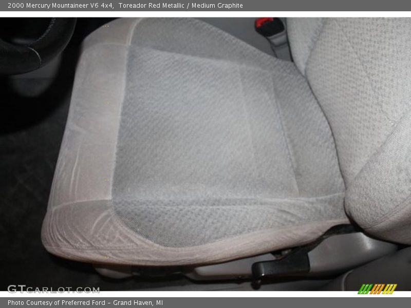 Toreador Red Metallic / Medium Graphite 2000 Mercury Mountaineer V6 4x4