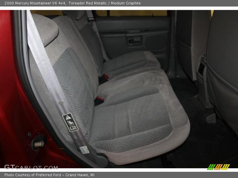 Toreador Red Metallic / Medium Graphite 2000 Mercury Mountaineer V6 4x4