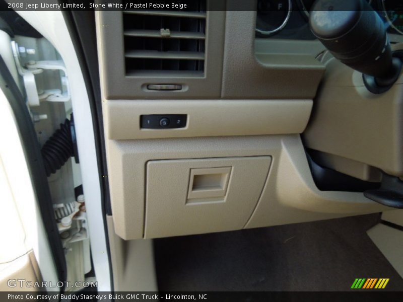 Stone White / Pastel Pebble Beige 2008 Jeep Liberty Limited