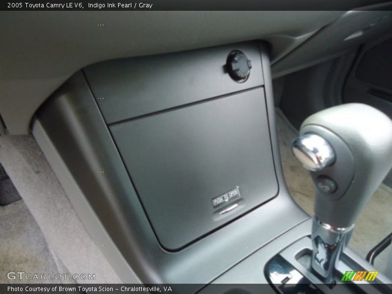 Indigo Ink Pearl / Gray 2005 Toyota Camry LE V6
