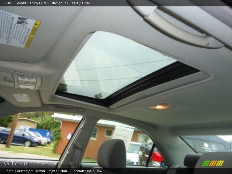 Indigo Ink Pearl / Gray 2005 Toyota Camry LE V6