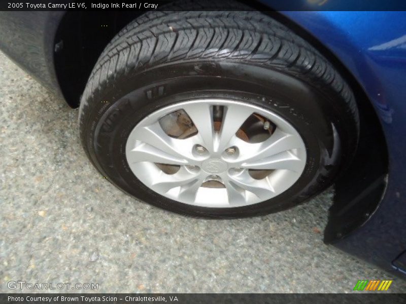 Indigo Ink Pearl / Gray 2005 Toyota Camry LE V6