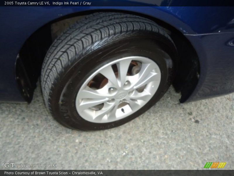 Indigo Ink Pearl / Gray 2005 Toyota Camry LE V6