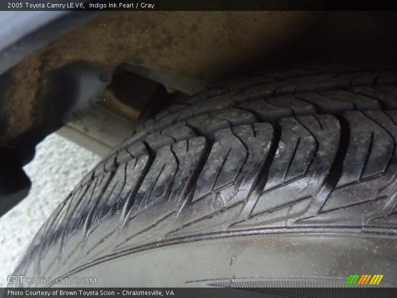 Indigo Ink Pearl / Gray 2005 Toyota Camry LE V6