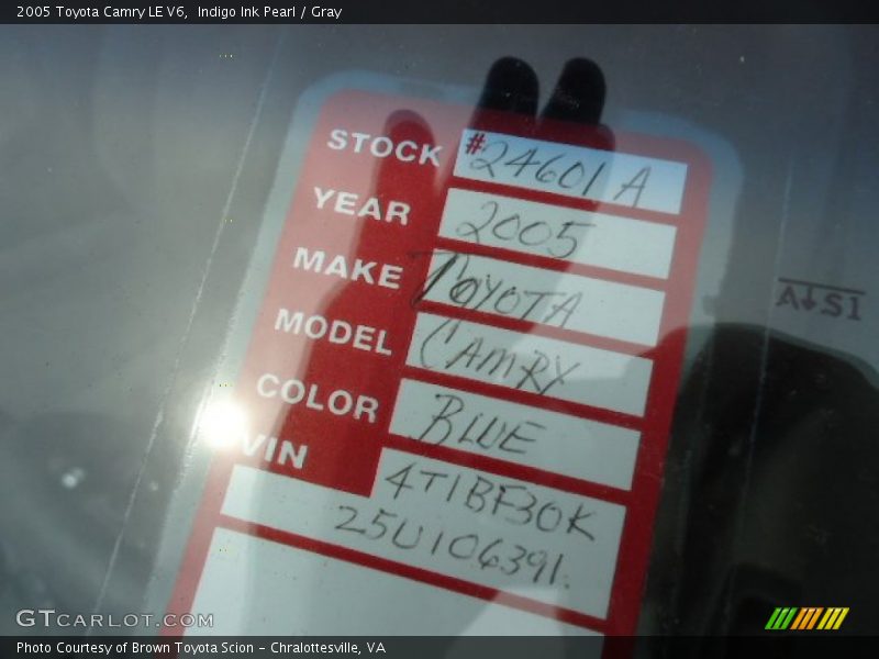 Indigo Ink Pearl / Gray 2005 Toyota Camry LE V6