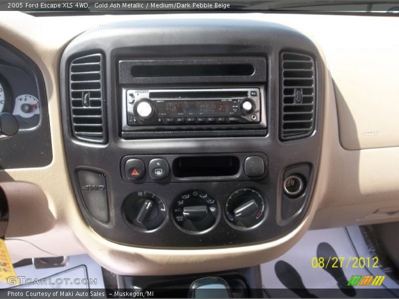 Gold Ash Metallic / Medium/Dark Pebble Beige 2005 Ford Escape XLS 4WD