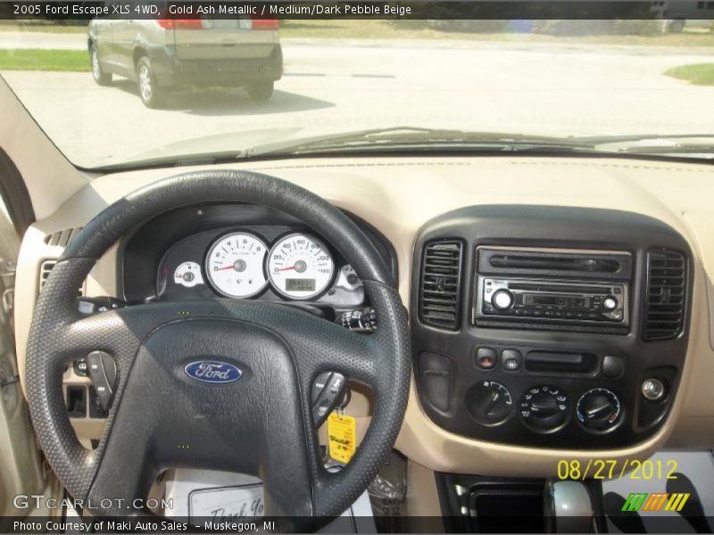 Gold Ash Metallic / Medium/Dark Pebble Beige 2005 Ford Escape XLS 4WD