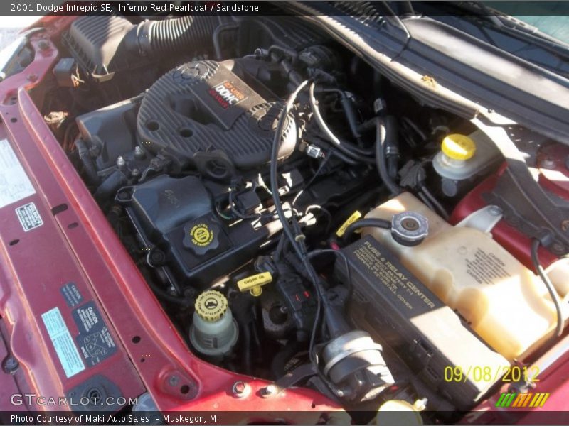 Inferno Red Pearlcoat / Sandstone 2001 Dodge Intrepid SE