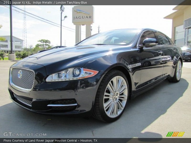 Front 3/4 View of 2011 XJ XJL