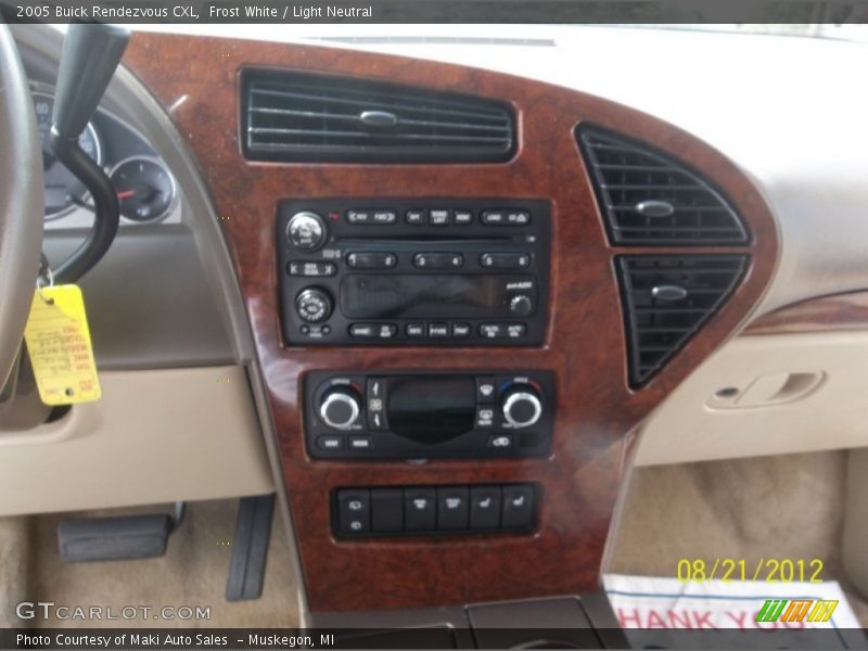 Frost White / Light Neutral 2005 Buick Rendezvous CXL