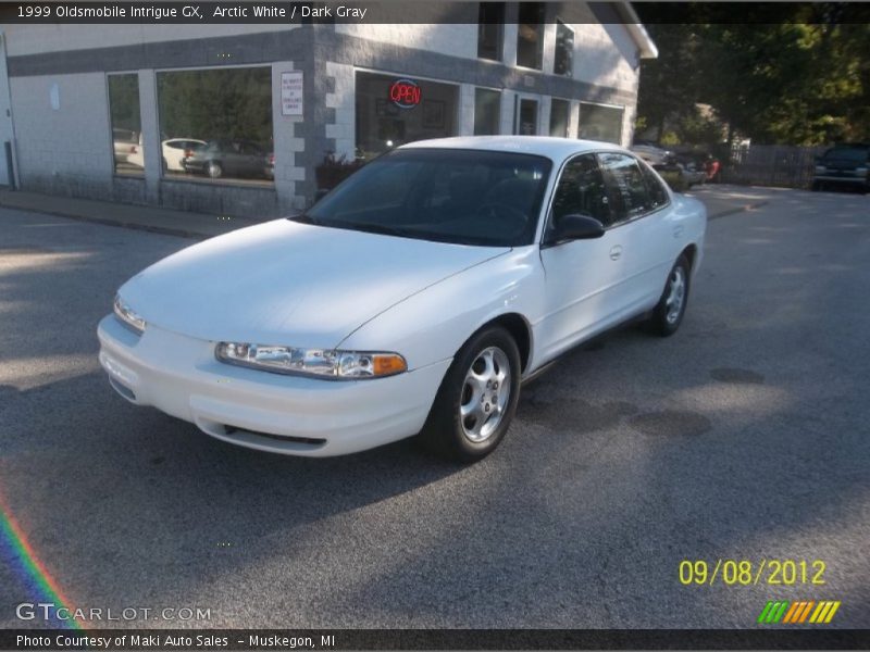 Arctic White / Dark Gray 1999 Oldsmobile Intrigue GX